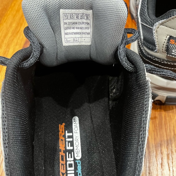 Skechers Men's 7.5 Wide Vigor 3.0  Goodyear Rubber‎ Outsole Oxford,Taupe/Black - Picture 6 of 8